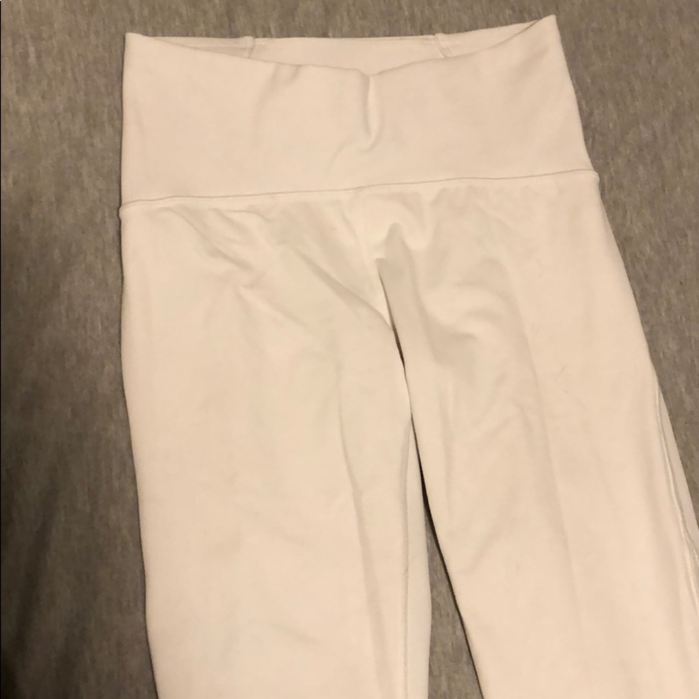 Lululemon train time pants (size 6) - Picture 6 of 7